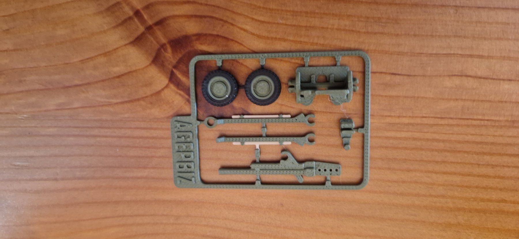 Giocattoli: Micro jeep vert avec remorque et obusier imprimé en 3D – Nuovo (secondo la descrizione) da Fleurier venduto da Tortue26 5