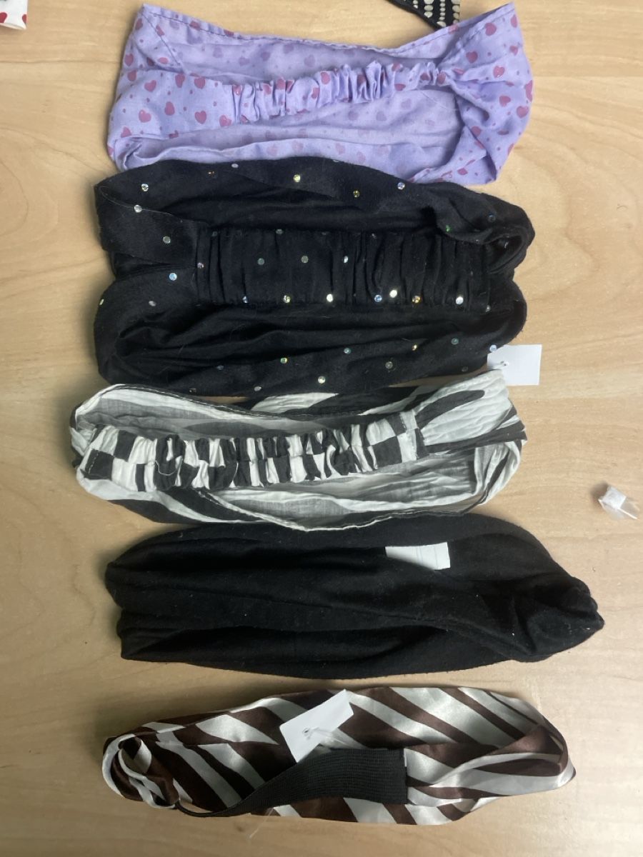 Accessori per capelli: Haarbänder Set, 5 Stk., Stoff, verschiedene Muster, Top – Usato da Obergerlafingen venduto da cabo4 1