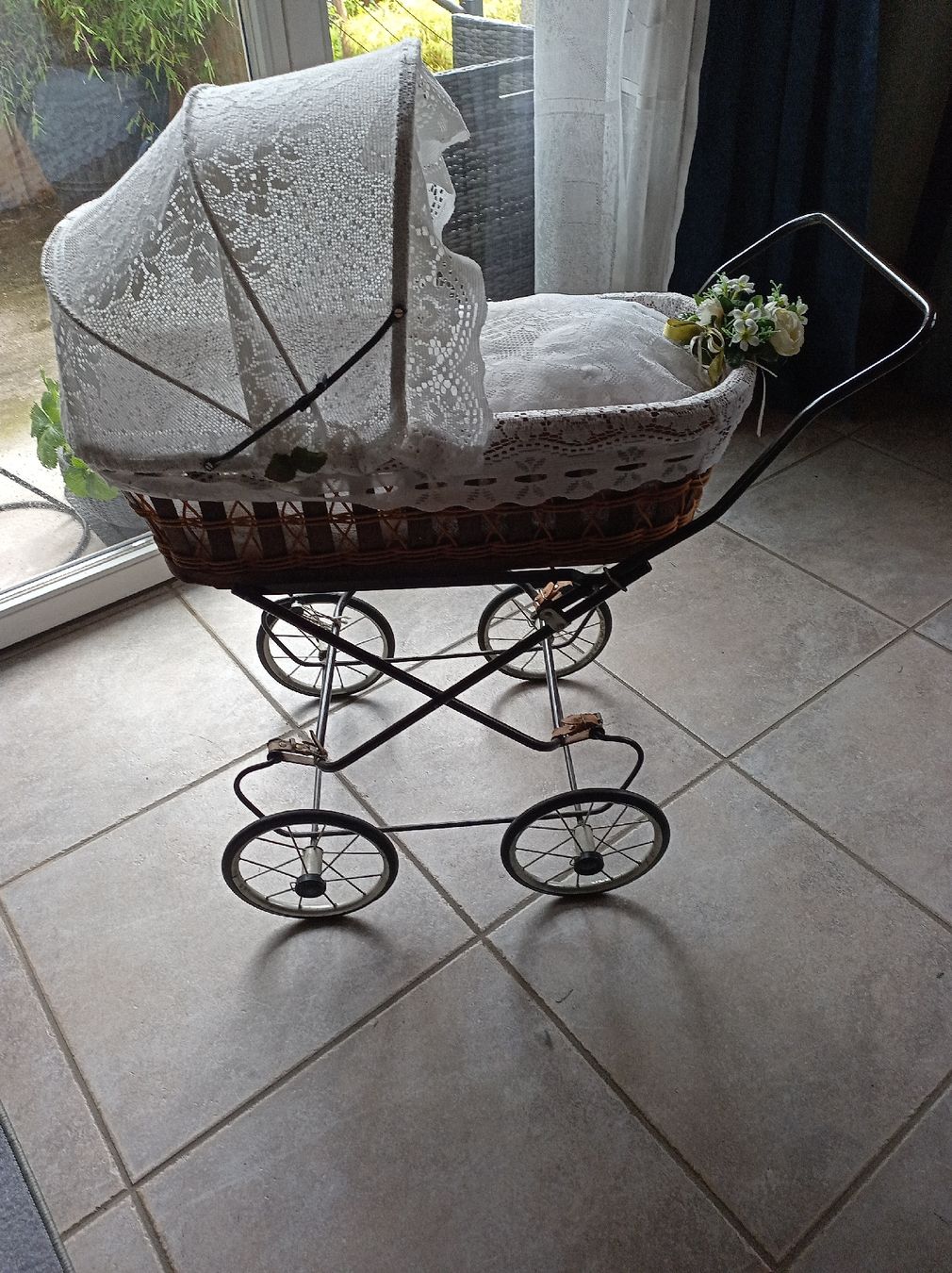 Voitures de poupées: Puppenwagen – D'occasion à Romanshorn par lobpreis01 2
