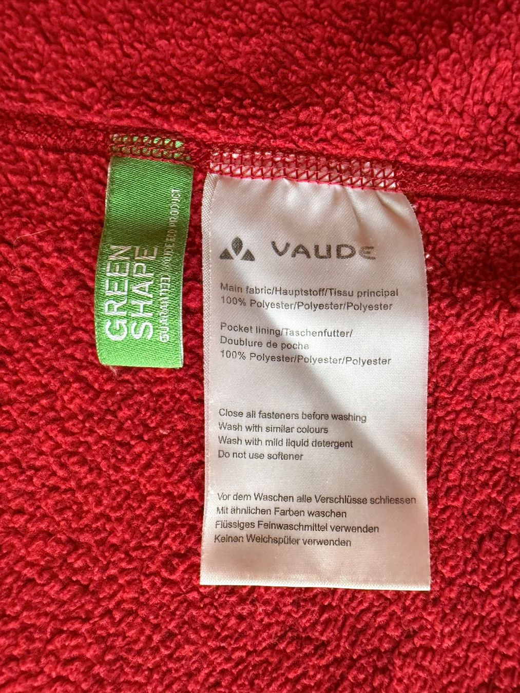 Vaude Jacken: Jacke Marke "Vaude" – Gebraucht aus Bern von spinnerei 1