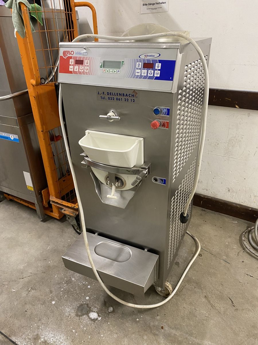 Elettrodomestici da cucina: 2 Eiscrememaschine und eine Schockoladenmaschien – Usato da Dietikon venduto da dia_y8y5 6