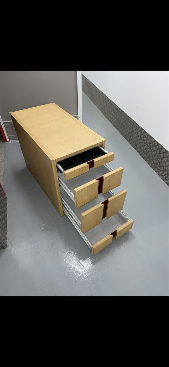Cassettiere: 3 x Sideboard/Kommode Holz mit Schubladen – Usato da Uznach venduto da ar.mti