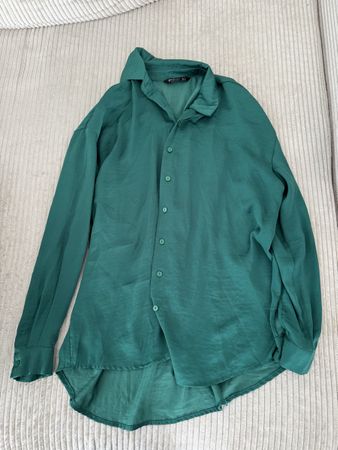 Chemisier vert satiné Stradivarius, taille S, parfait!