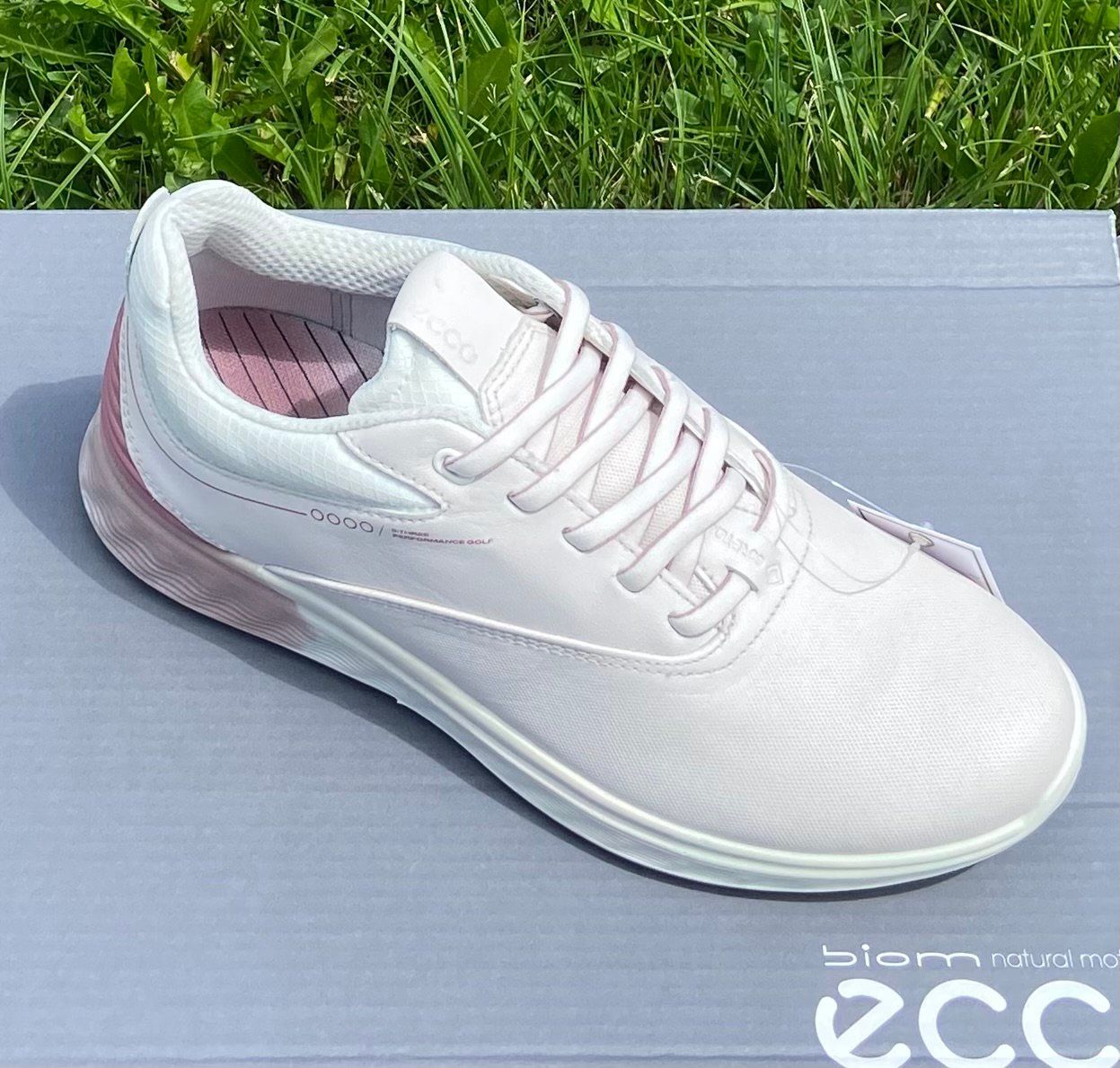 Ecco Scarpe da donna: ECCO W Golf S-Three mit Gore-Tex | diverse Grössen – Nuovo e nell'imballaggio originale da Breil/Brigels venduto da reni17