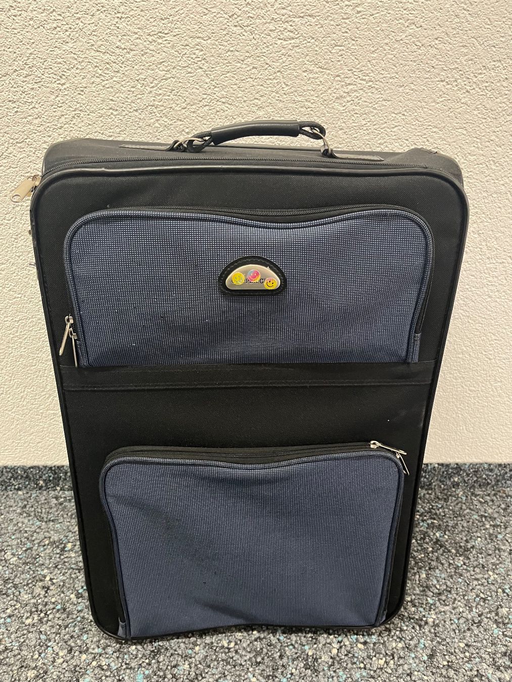 Valigie: Rollkoffer Dunkelblau/Schwarz – Usato da Thürnen venduto da gue_c8yz