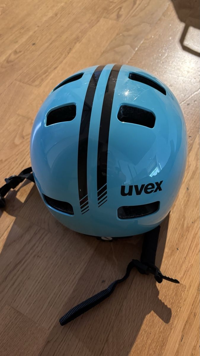 Uvex Caschi: Uvex Velohelm Gr. 55-58 – Usato da Wetzikon ZH venduto da pinkilady44 3
