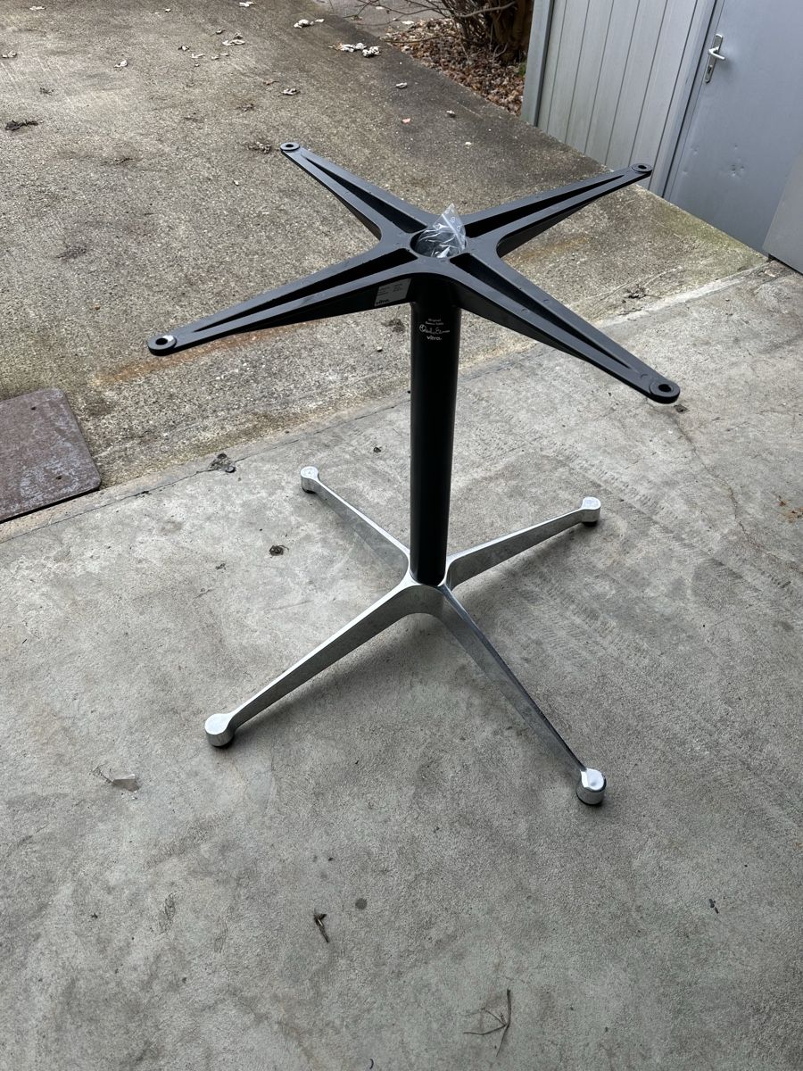 Altri mobili: Ray& Charles Eames, Vitra, Tischgestell, neu! – Nuovo (secondo la descrizione) da Starrkirch-Wil venduto da charlywatson 4