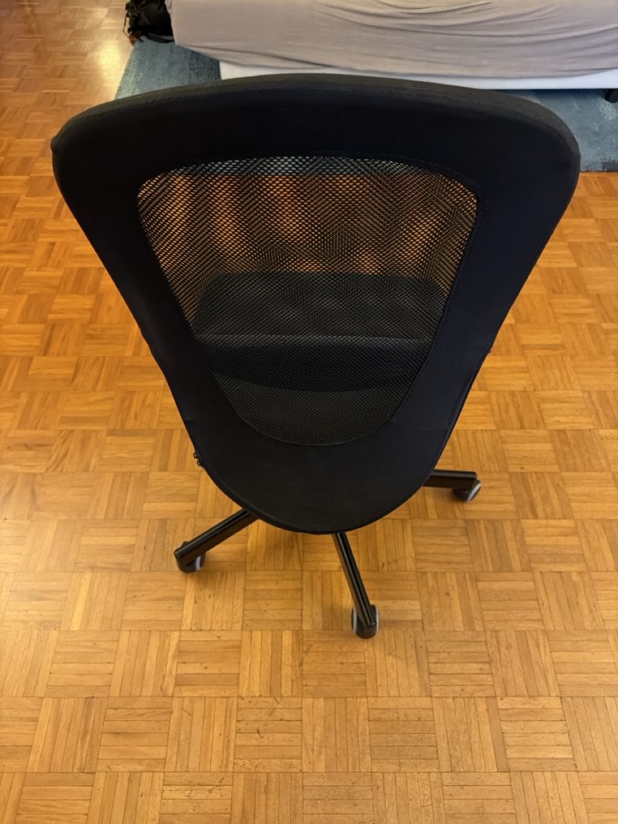 Ikea Sedie: Ergonomic Office Chair, Black, Adjustable Height,Used. – Usato da Zürich venduto da smanaswi 2