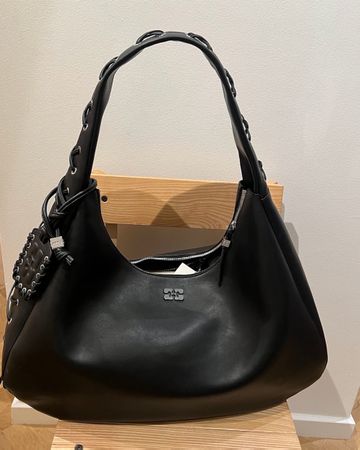 Schultertaschen - Ganni Hobo XXL - neuwertig