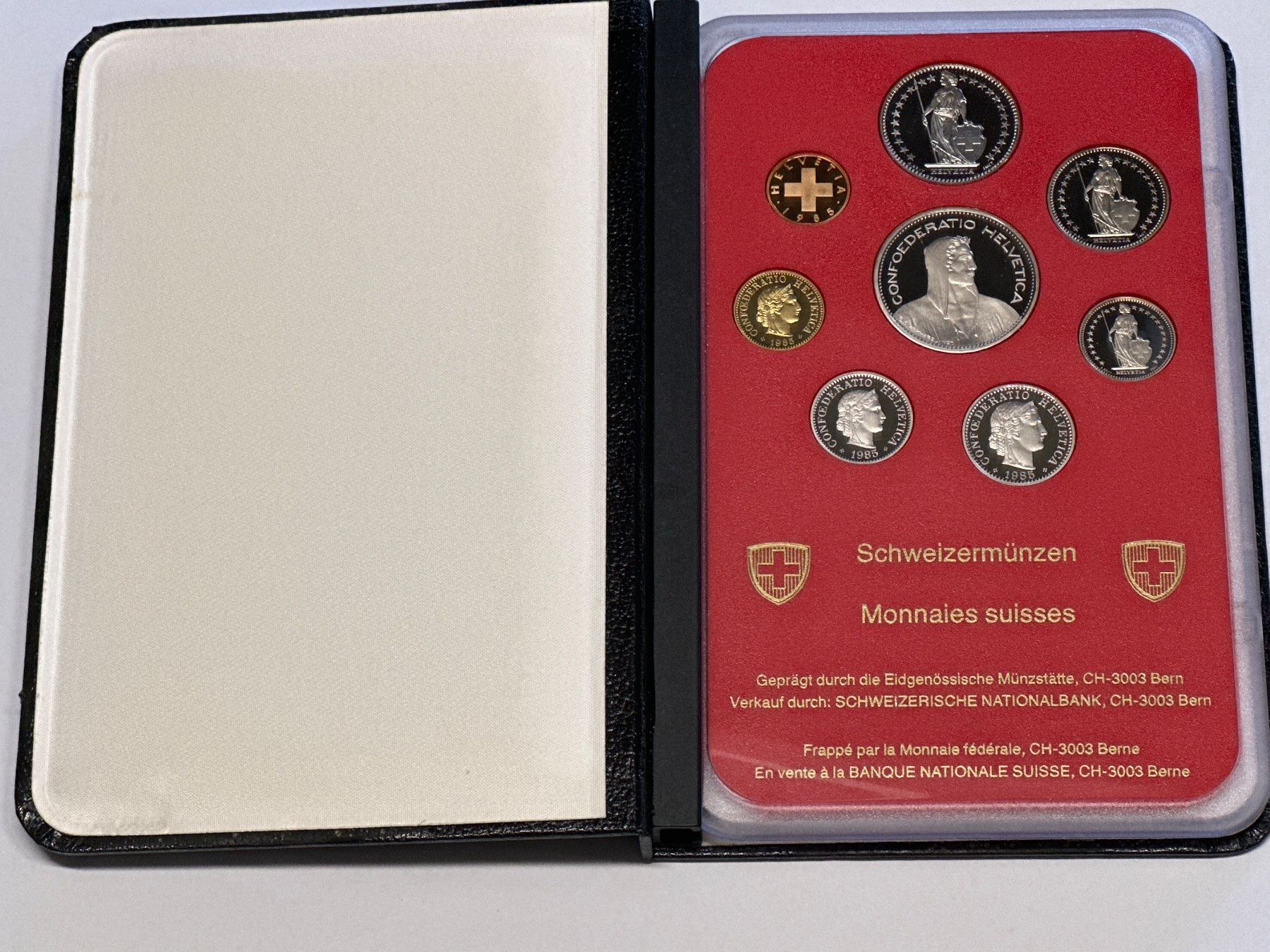 Tutti le monete: Schweizer Münzsatz 1985 PP mit Kartonhülle – Nuovo e nell'imballaggio originale da Herisau venduto da herau