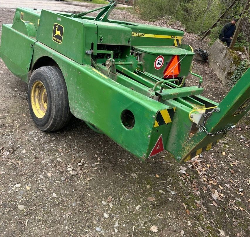Tutte le macchine: Une presse John Deere – Usato da Russy venduto da Guenefle 2