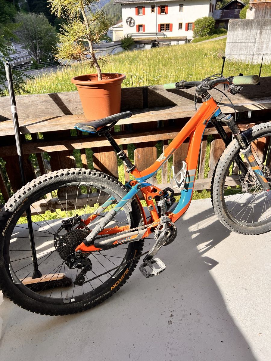 Giant Biciclette: Giant Reign 27.5 – Difettoso da Davos Glaris venduto da Marryon