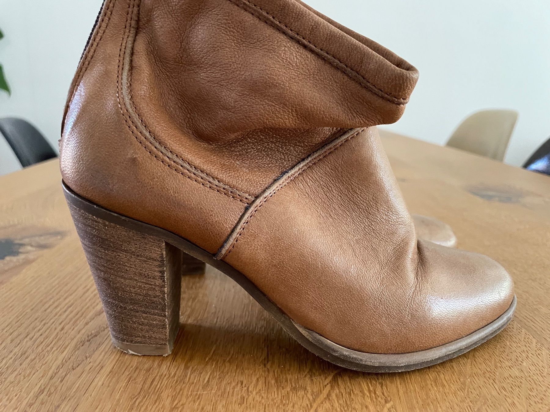 Scarpe da donna: Leder Stiefeletten mit Absatz Gr. 35 – Usato da Bern venduto da ste_q6mg