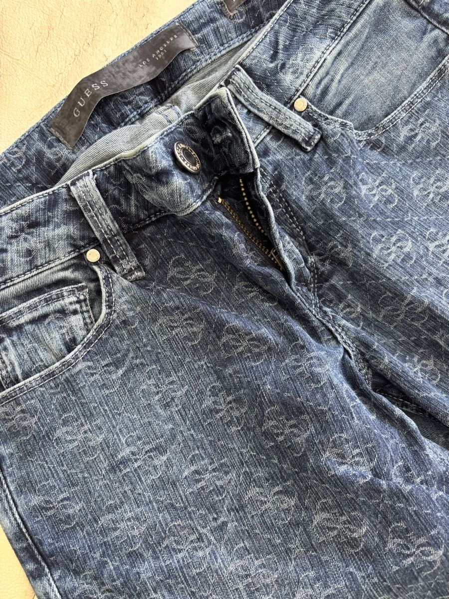 Guess Jeans: Guess Jeans blau – Usato da Sulzbach venduto da dfrey25 1