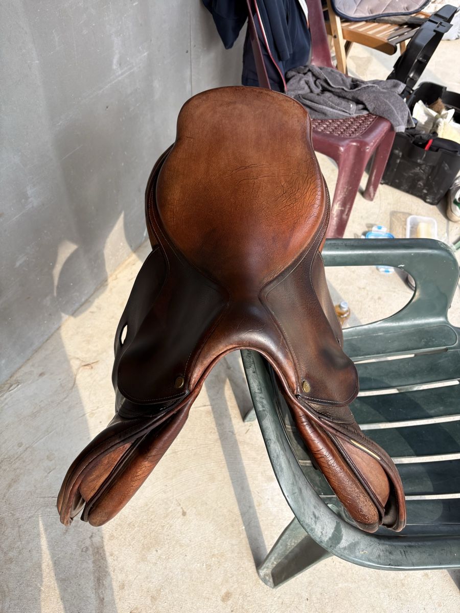 Selles, accessoires: Selle Bruno Delgrange 17.5 – D'occasion à Puplinge par Mady88 1