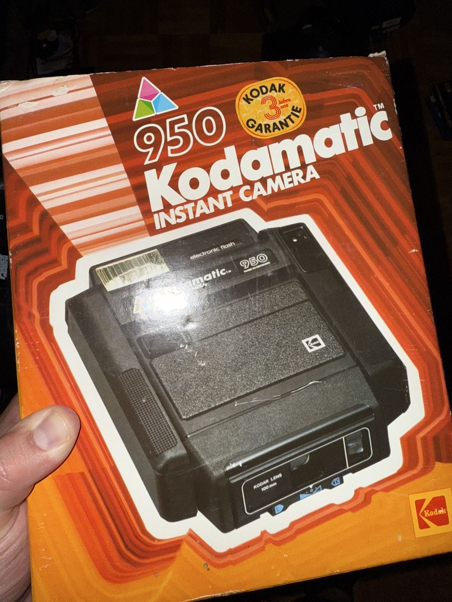 Kodak Kamera: Kodak Polaroïd – Gebraucht aus Crissier von Body-Jonat