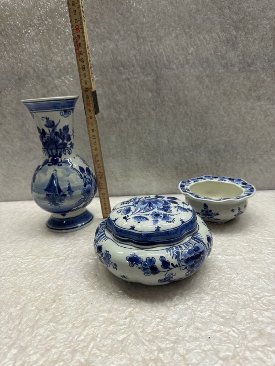 Tutte le decorazioni: Delft Blauw Keramik KonvolutVase, Dose, Schale – Usato da Rotkreuz venduto da perlengott