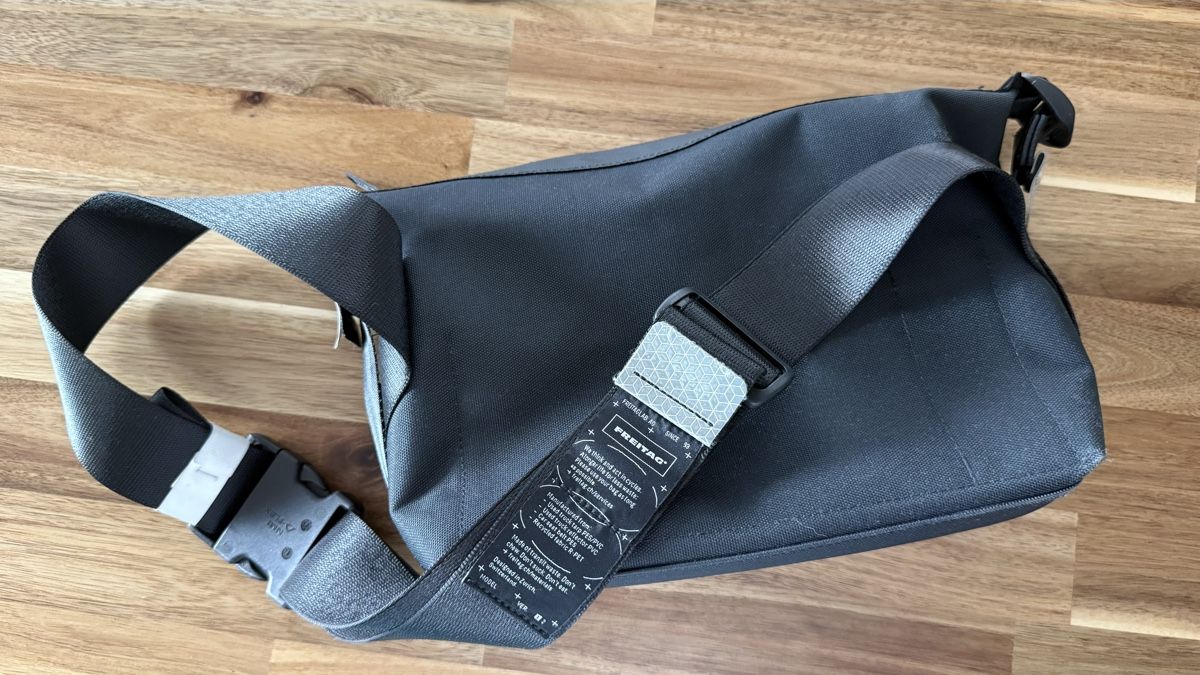 Freitag Borse: FREITAG F670 WARREN – Nuovo (secondo la descrizione) da Arzier-Le Muids venduto da cin_ldd2 4