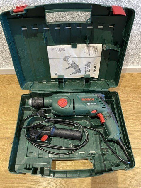 Bohrmaschinen: Bosch Bohrmaschine PSB 700-2RE – Gebraucht aus Büren SO von Winkelstrasse