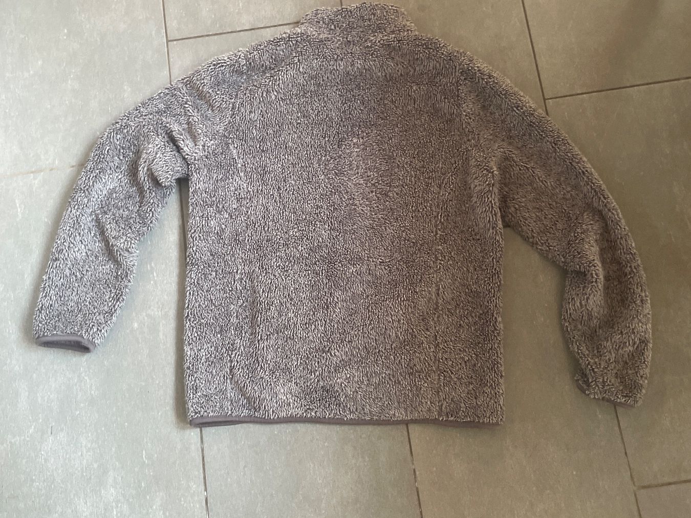 Giacche: Fleecejacke von Chicoree in Grau, Grösse L – Usato da Iseltwald venduto da Waldisch 1