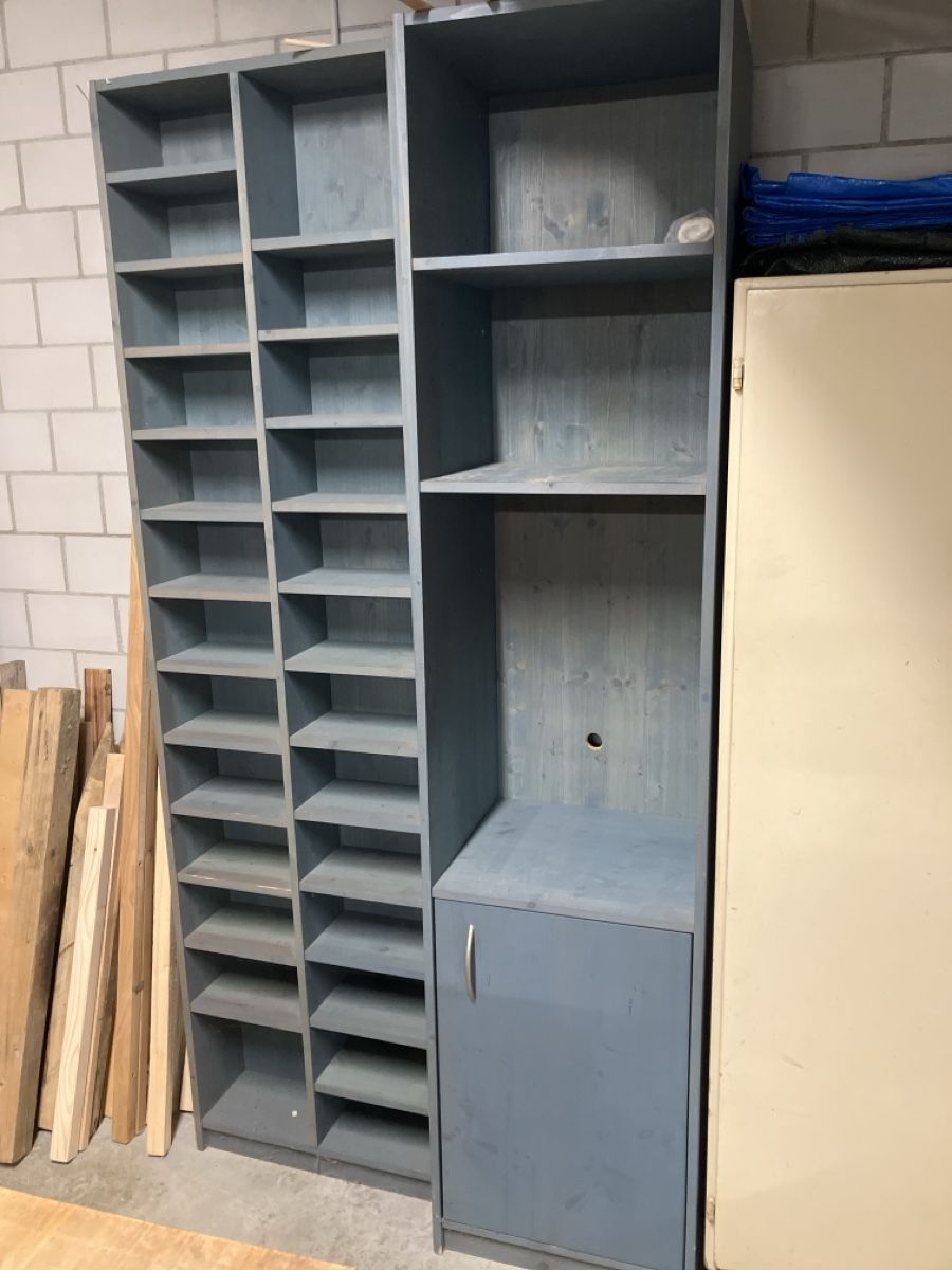 Scaffali: HIFI-Schrank und CD-Regal – Usato da Lengnau AG venduto da Dornfelder
