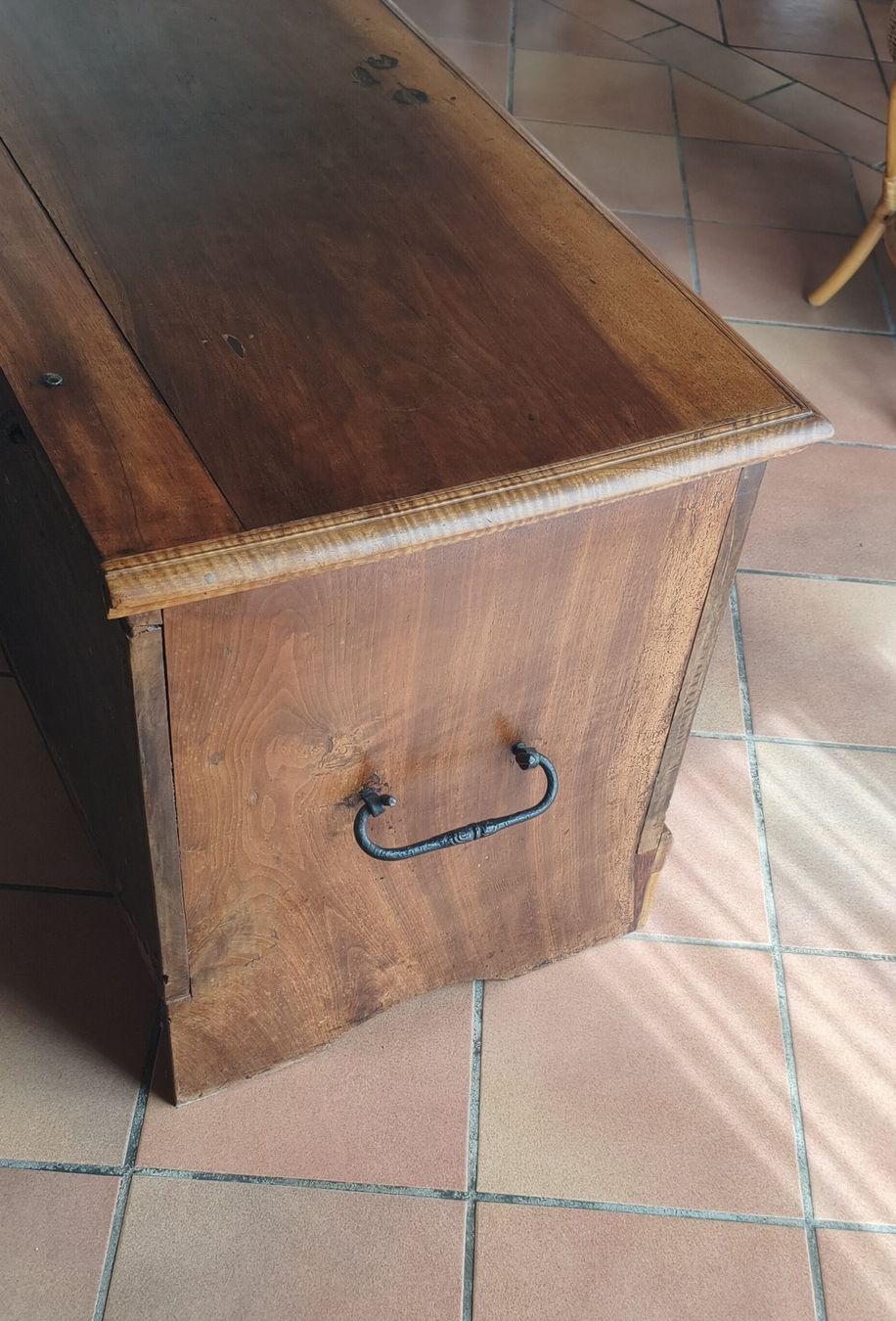 Truhen: Coffre en bois sculpté – Gebraucht aus Cheyres von Alex60 3