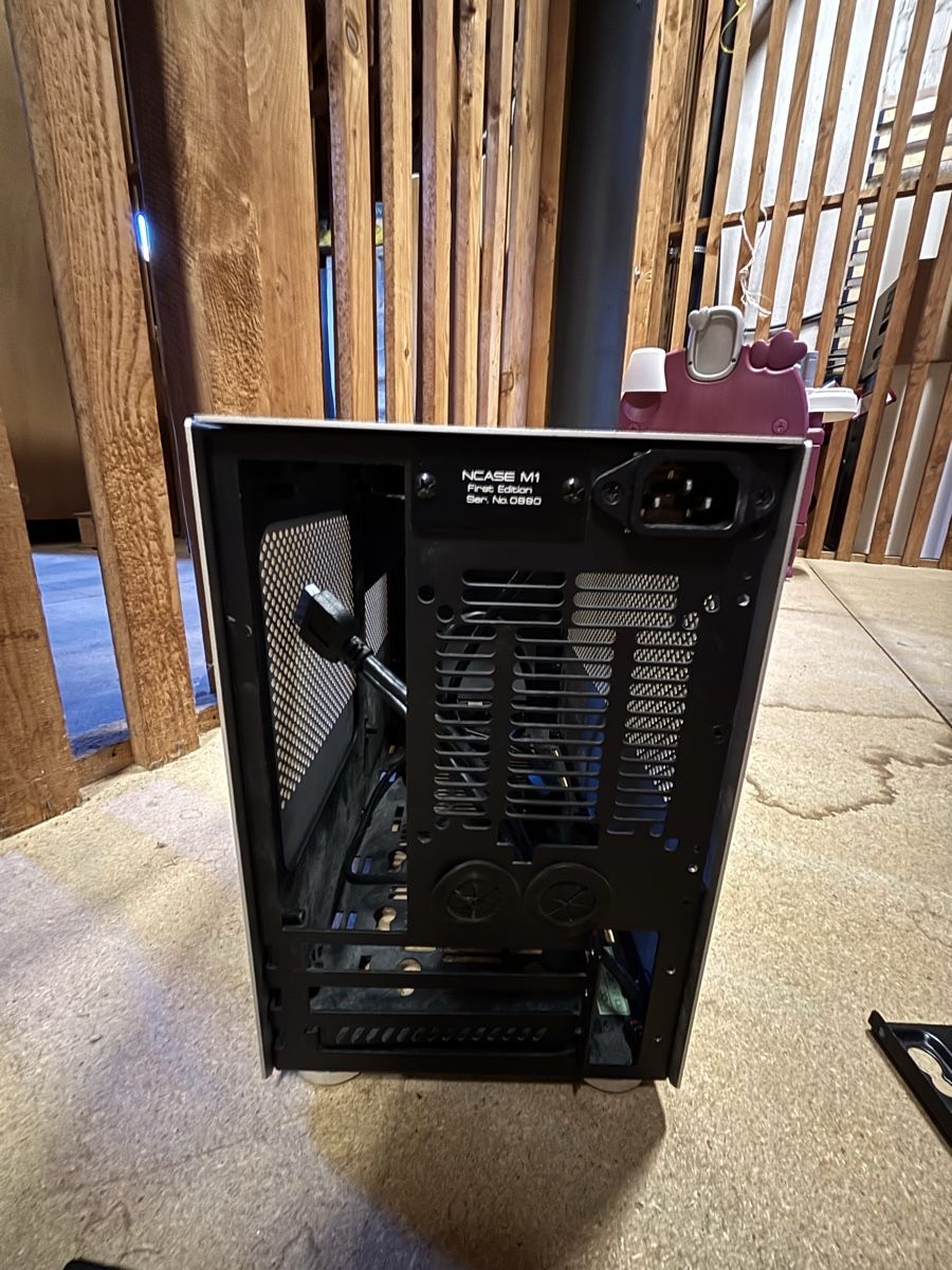 Custodie: Original NCase M1 PC Gehäuse – Usato da Bern venduto da Davidhayter 3
