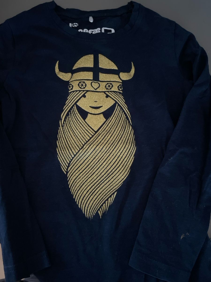 Danefae Pullover & Sweatshirts: Danefae Langarmshirt Freya Glitzer 5years – Gebraucht aus Rotkreuz von rogi_m