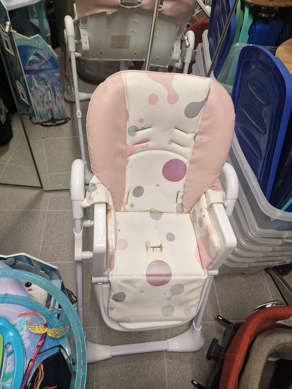 Stühle: Kinderstuhl und Laufrad – Gebraucht aus Lachen SZ von mar_22sq 1