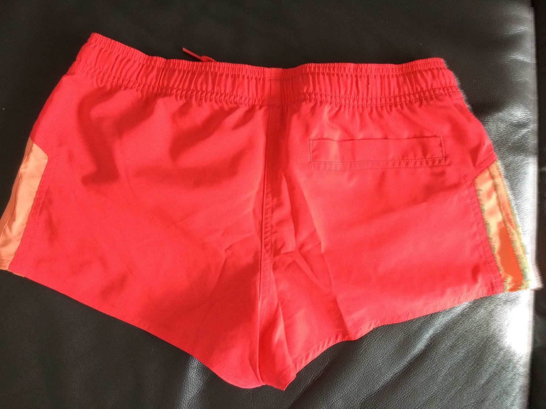 Adidas Hosen: Sportshorts Adidas – Gebraucht aus Horw von Benny017 1