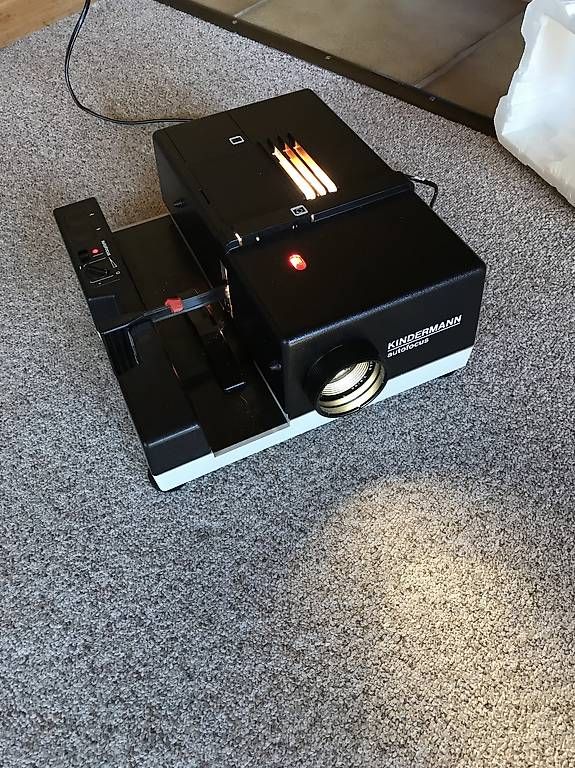 Vidéoprojecteurs: Diaprojektor Kindermann – D'occasion à Hinteregg par dom_wk6f