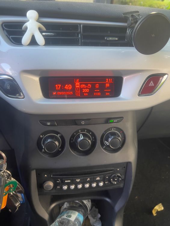 DS Automobiles Automobili: Citroen DS3 so Chic, 93'146 km,,Frisch ab MFK! Und Service!! – Usato da Heerbrugg venduto da fdi_7ngx 8