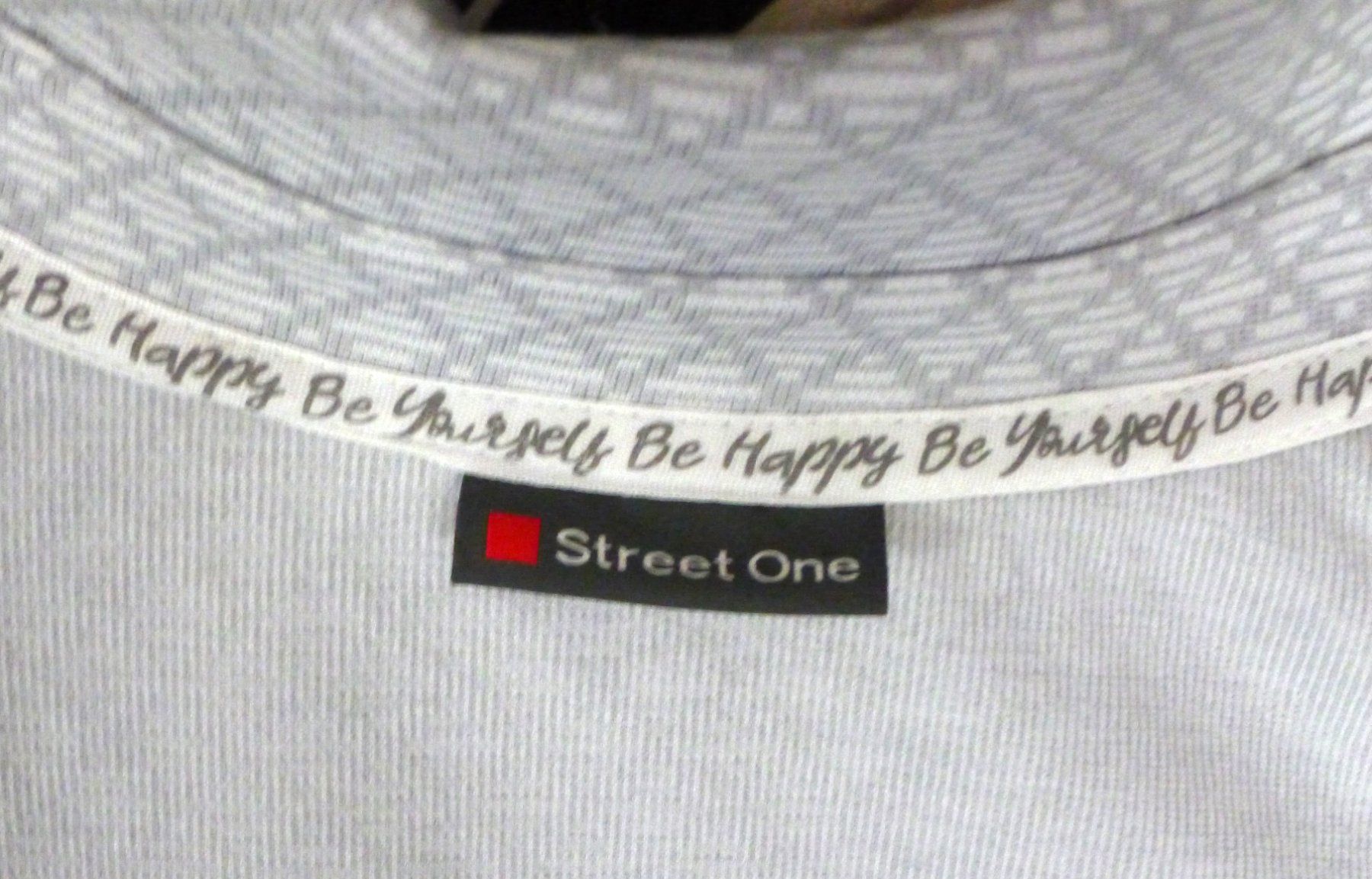 Giacche: STREET ONE BLAZER GR.42 NEU – Nuovo (secondo la descrizione) da Läufelfingen venduto da Kamari 1