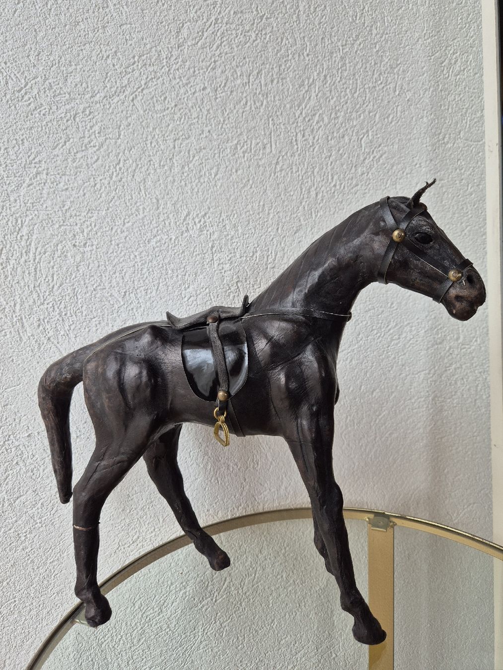 Tutte le decorazioni: Cheval décoratif en cuir vintage – Usato da Farvagny-le-Grand venduto da Grapeful88