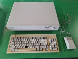 Commodore Amiga 1000, mit Originalverpackung und Zubehör