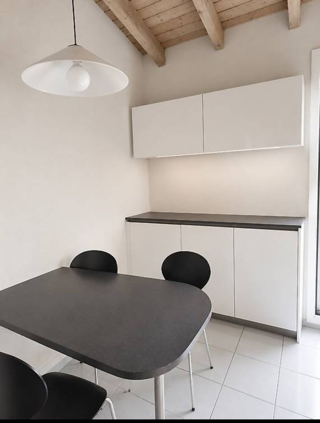 V-Zug Cucine complete: Moderne V-ZUG Einbauküche  inkl. Geräte – Usato da Zunzgen venduto da Fleksi 1