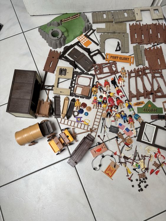 Jeux de construction: Gros lot Playmobil vintage indiens shérif ….. – D'occasion à Bollion par fran12 2