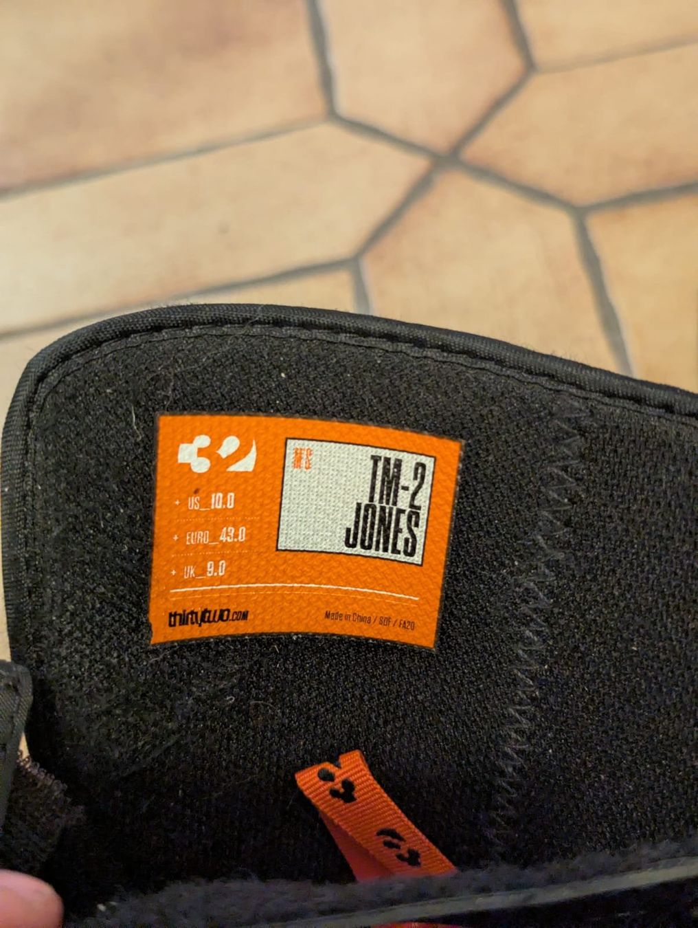 Jones Boards: Chaussure Snowboard Jones 32 t. 43 – Neu (gemäss Beschreibung) aus Montreux von Marieyloba 2