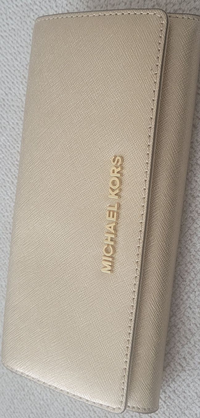 Michael Kors Portamonete: Michael Kors Damengeldbörse Gold – Nuovo (secondo la descrizione) da Luzern venduto da Sherry56