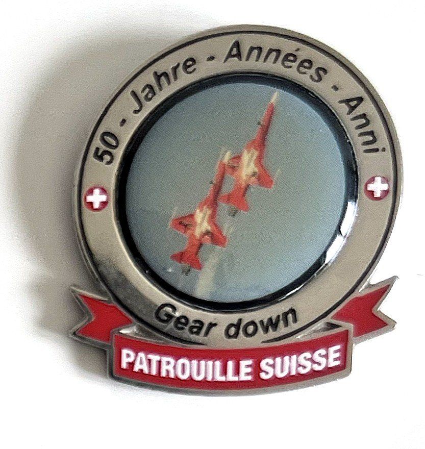 Schweizer Armee Placchette & Badge: Pin Schweizer Armee Patrouille Suisse Gear Down – Usato da Kriens venduto da TSCH1