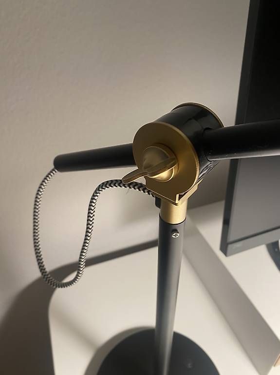 Ikea Lampade: Büro Tischlampe schwarz/gold – Usato da Männedorf venduto da nathi_o 2