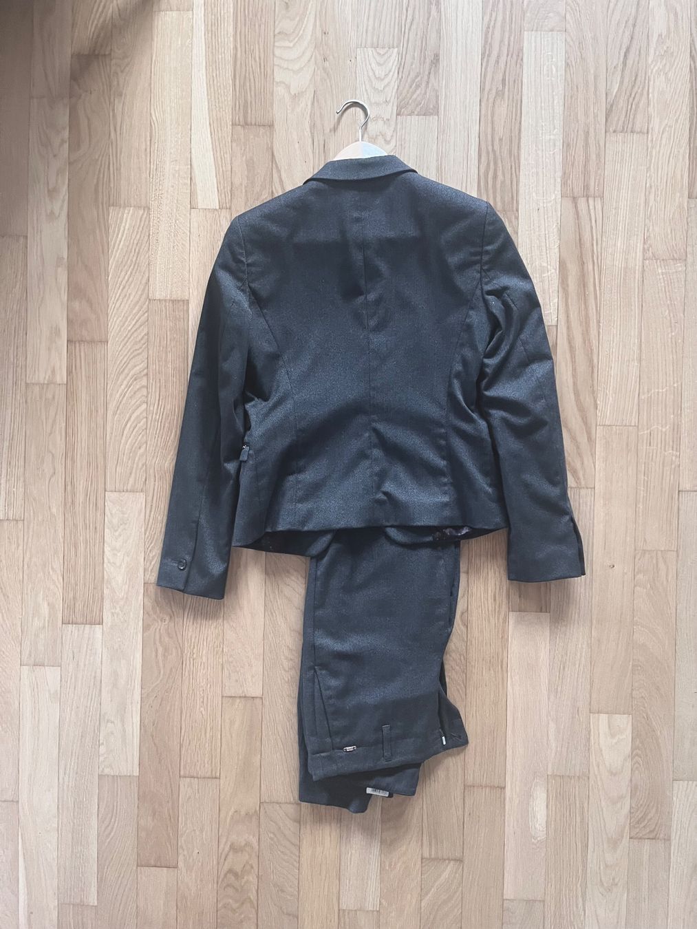 Cinque Completi & Tailleur: Grau-melierter Anzug von Cinque, Damen Gr. 36 – Usato da Zürich venduto da Insert_Name 1