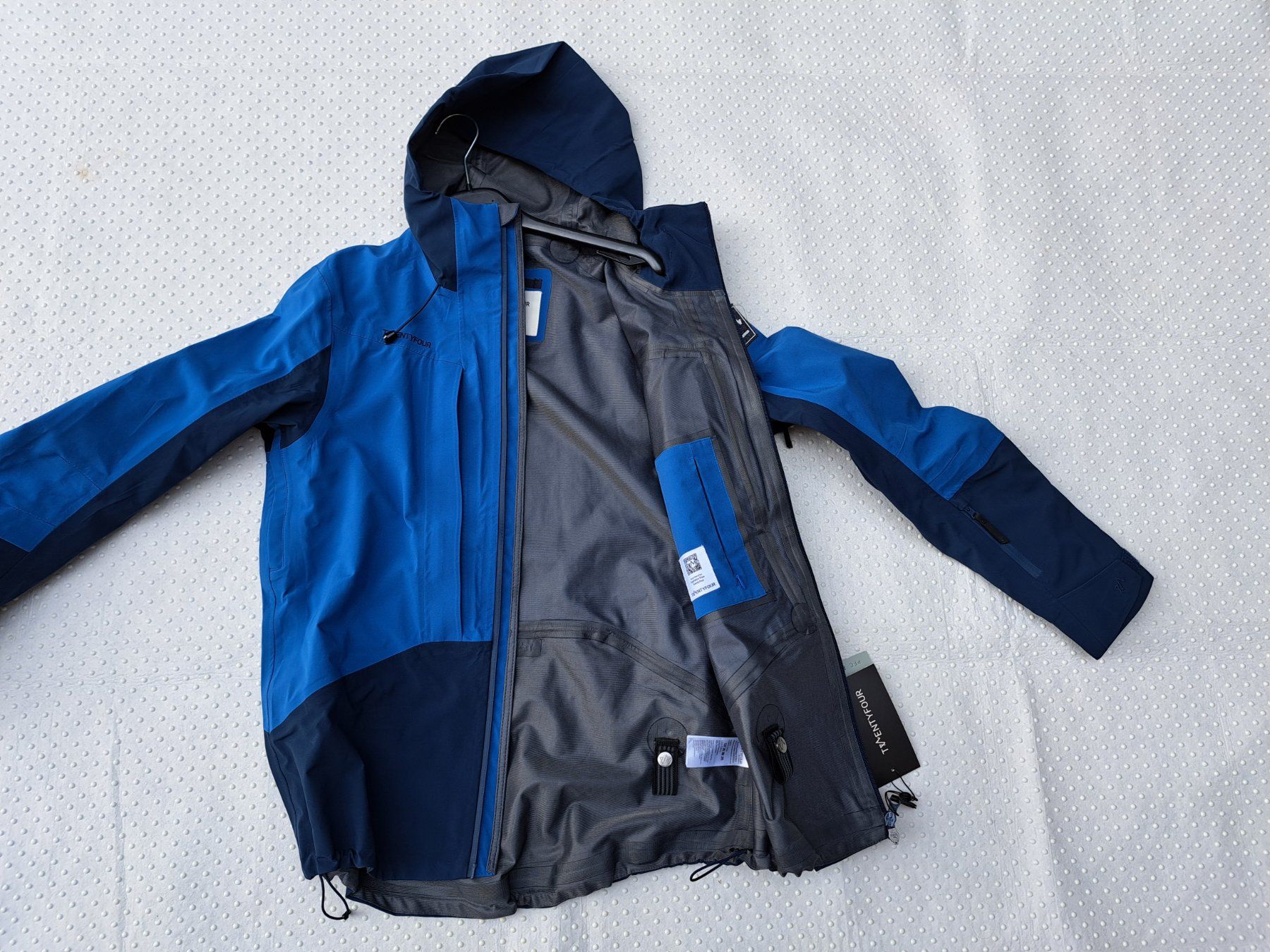 Giacche: NEU! Wasserdichte Hardshelljacke Twentyfour, Grösse S – Nuovo e nell'imballaggio originale da Gysenstein venduto da joshuas81 4