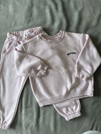 Ensemble de sport fille Zara – taille 98–104 cm (3–4 ans)