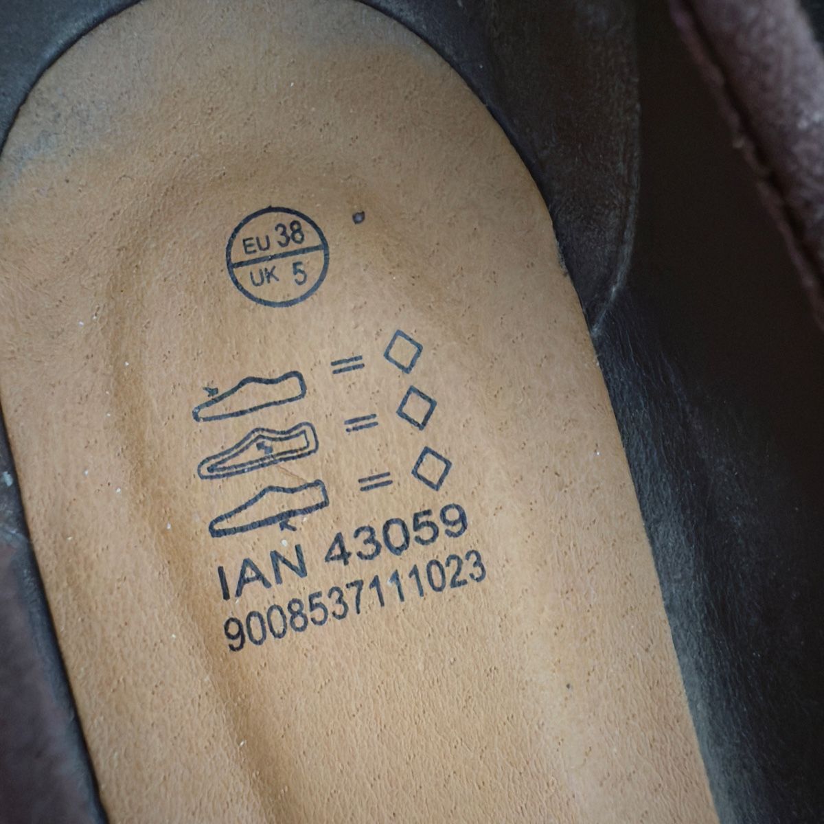 Scarpe da donna: Escarpins marron, taille 38 – Usato da Riddes venduto da Elina. 1
