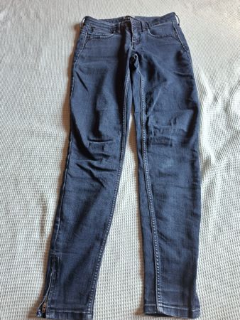 Pantalon jeans bleu taille 34 marque Only 