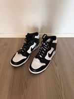 Nike Panda Sneaker Dunk High 43 Schwarz/Weiss neuwertig