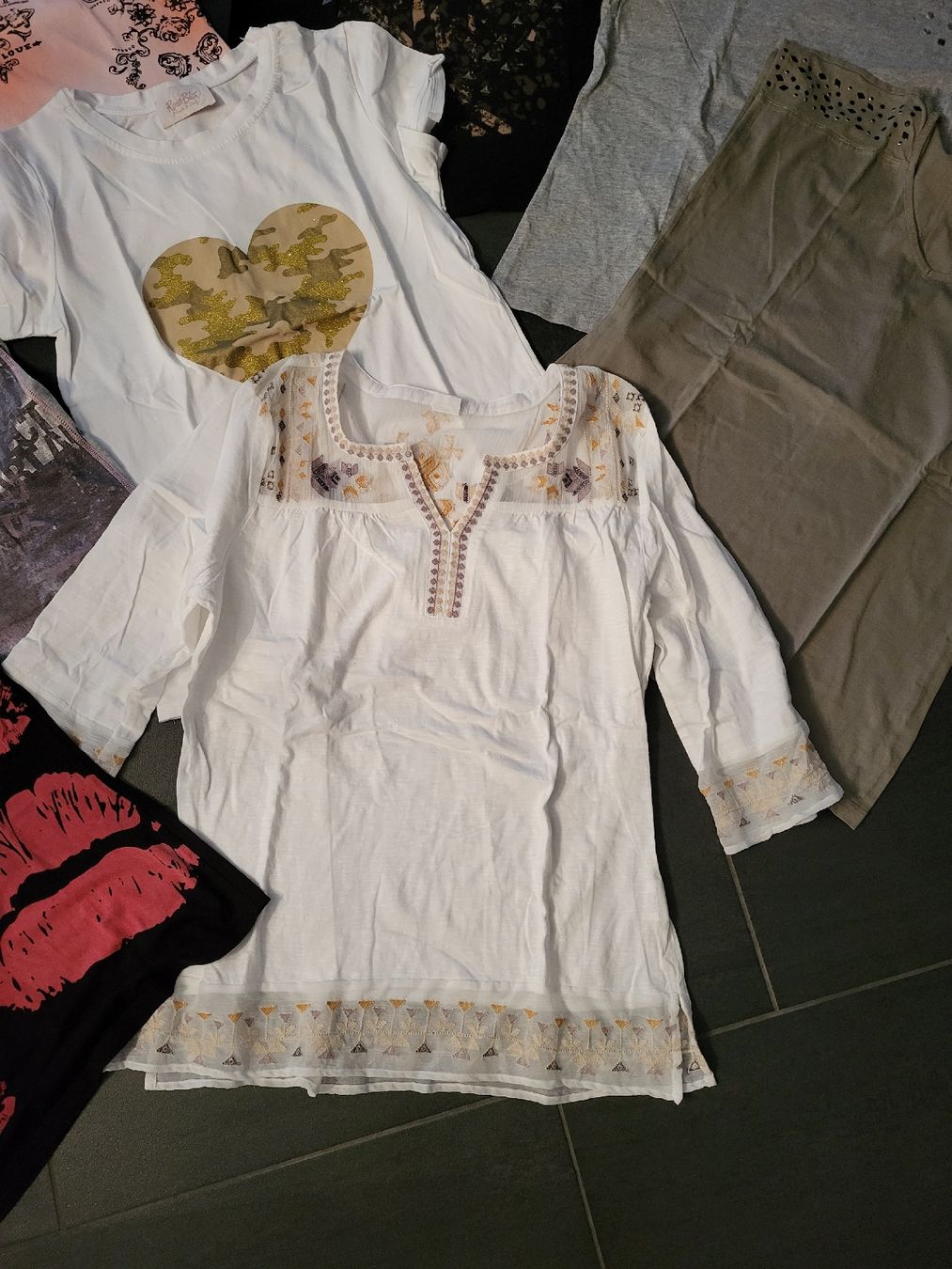 Lots de vêtements: Kleiderset Oberteile Gr. 38 – D'occasion à Matzendorf par hauli2 2