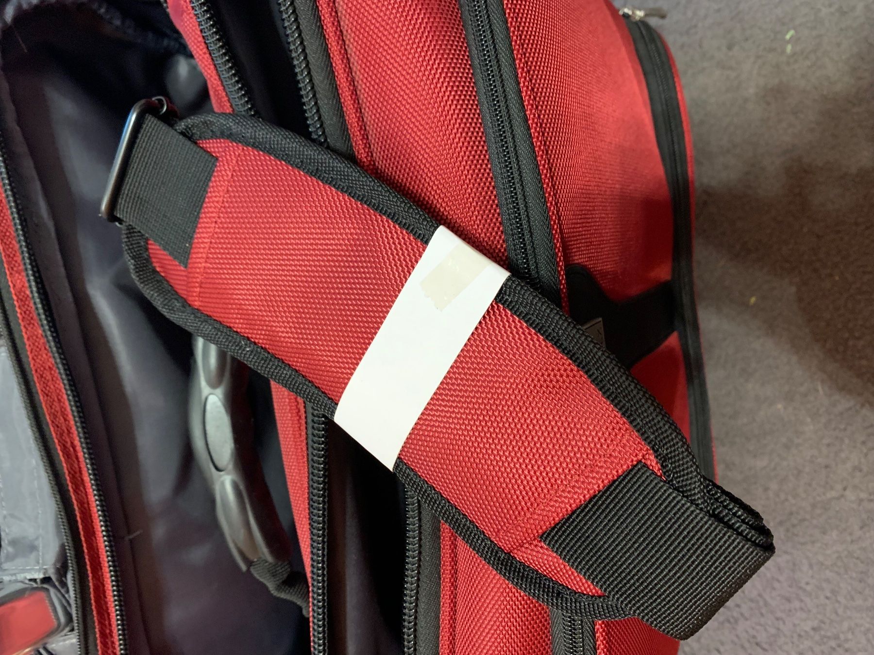 Koffer & Taschen: Trolley-Koffer, rot – Neu (gemäss Beschreibung) aus Sevelen von Glueckstreffer.62 4