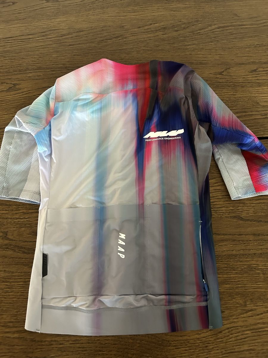 Leibchen & Hosen: Maap Eclipse Pro Race Jersey – Neu (gemäss Beschreibung) aus Basel von lau_j25k 1